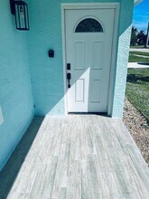 1400 Binney Dr in Fort Pierce, FL - Foto de edificio - Building Photo