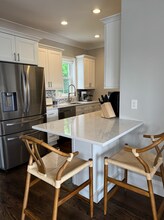 21A High St, Unit 2 in Milton, MA - Building Photo - Building Photo