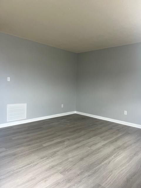 property at 16 Duiguid Dr