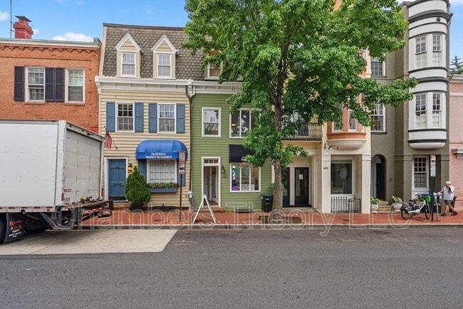 property at 2613 P St NW