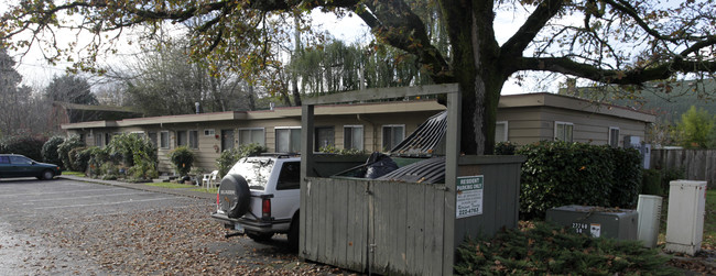 Veneta Marie in Beaverton, OR - Foto de edificio - Building Photo