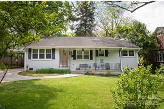 property at 1120 E Woodlawn Rd