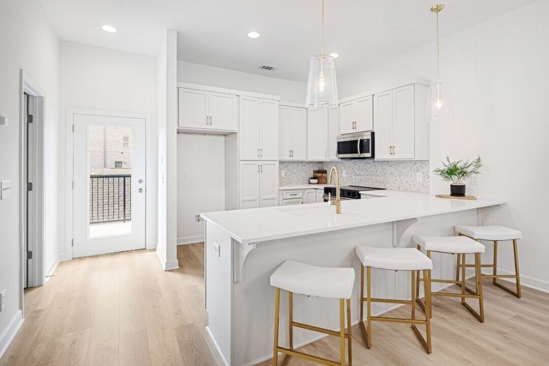 351 Wellows Chase in Spring Hill, TN - Building Photo