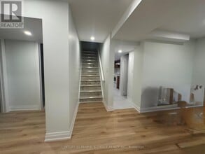 459 Bernhard Crescent in Oshawa, ON - Building Photo - Building Photo