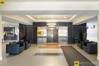 15 North Beacon St in Boston, MA - Foto de edificio - Building Photo