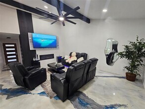 10706 Berthound Dr in Austin, TX - Building Photo - Building Photo