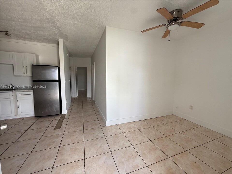 6907 NW 2nd Ave in Miami, FL - Building Photo