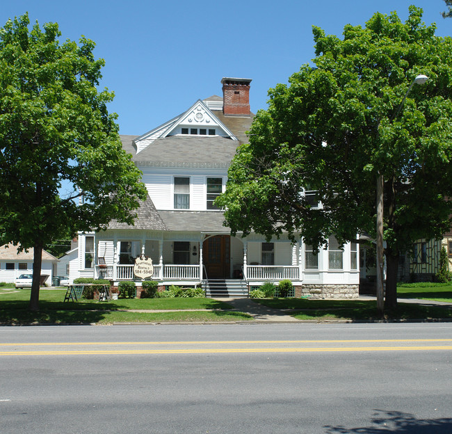 107 Union Ave in Saratoga Springs, NY - Building Photo - Building Photo