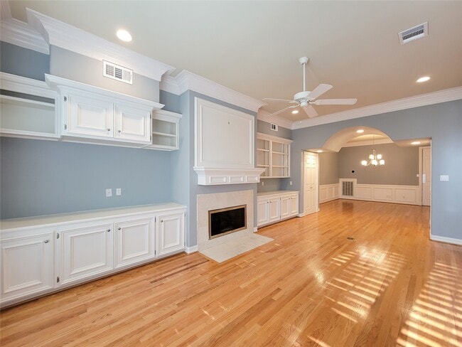 property at 6304 Pickens St