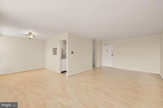 4390 Lorcom Ln in Arlington, VA - Building Photo - Building Photo