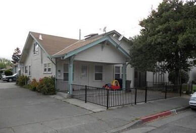 455 S E St in Santa Rosa, CA - Building Photo