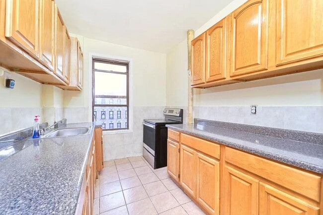 501 W 135th St in New York, NY - Building Photo - Building Photo