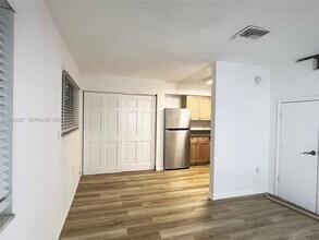 65 NE 59th St in Miami, FL - Building Photo - Building Photo