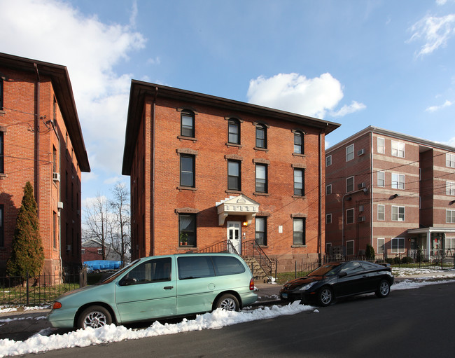 140-142 Wooster St in Hartford, CT - Building Photo - Building Photo