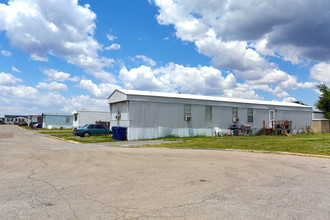 Skyview Estates MHC in El Reno, OK - Foto de edificio - Building Photo