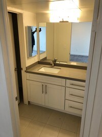 Building Photo - NO AVAILABILITY - New Hampshire Terrace Apartments in Los Angeles, California