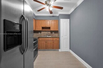 3010 NW 95th Terrace-Unit -3010 in Miami, FL - Building Photo - Building Photo