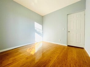 124-12 Metropolitan Ave in Queens, NY - Building Photo - Building Photo