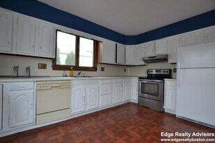 31 Washington Ave, Unit 3 in Waltham, MA - Building Photo