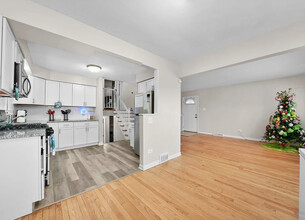 626 E 156th Pl in South Holland, IL - Building Photo - Building Photo