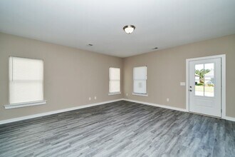 5533 Blue Jay Cir in Helena, AL - Building Photo - Building Photo