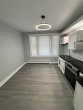 52 Tonnele Ave in Jersey City, NJ - Building Photo - Building Photo