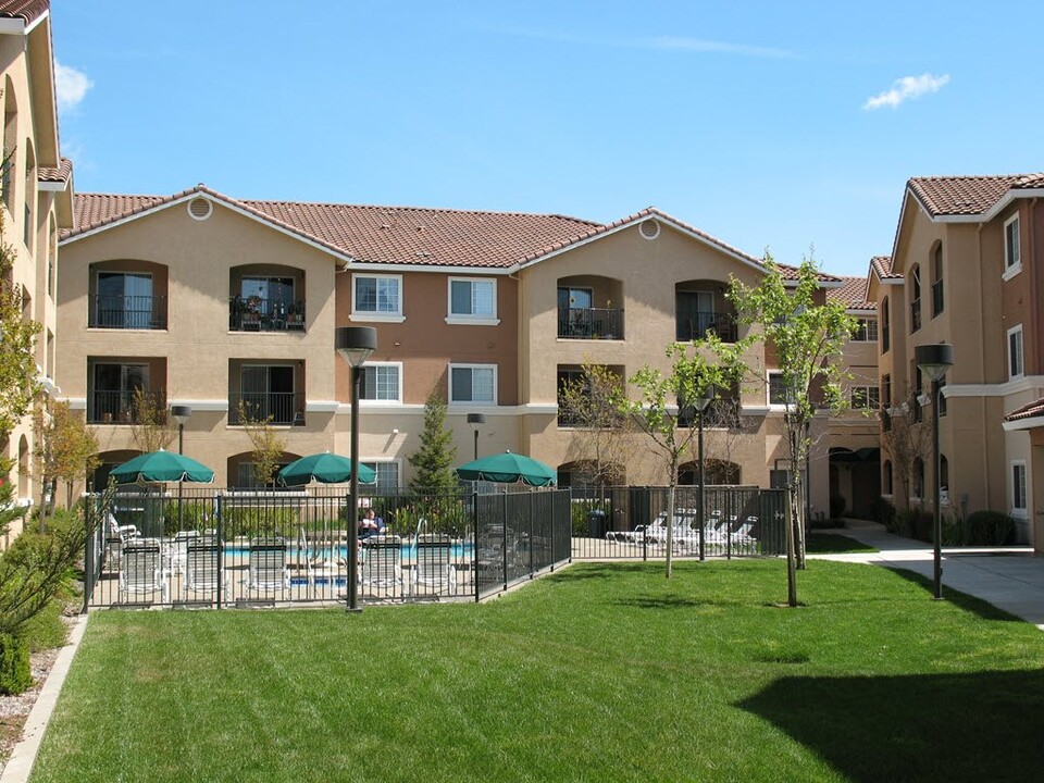 Vintage Zinfandel Senior Apartments in Santa Rosa, CA - Building Photo