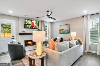 8008 Clearview Cir in Riverdale, GA - Building Photo - Building Photo