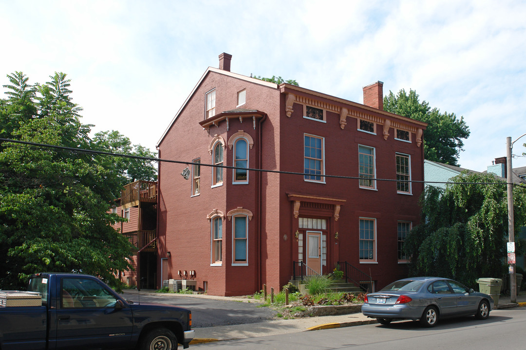 324 S Upper in Lexington, KY - Foto de edificio