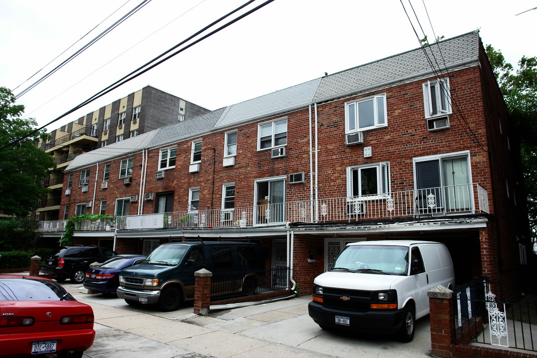 14067-14075 34th Ave in Flushing, NY - Building Photo