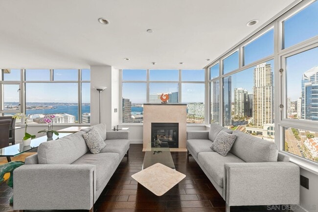 property at 700 W Harbor Dr