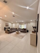 14191 Snowberry Dr in Wellington, FL - Building Photo - Building Photo