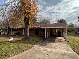 1415 Tulane St in Greenville, TX - Building Photo