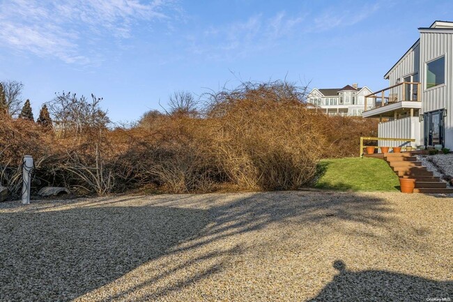 8 Big Reed Path in East Hampton, NY - Building Photo - Building Photo