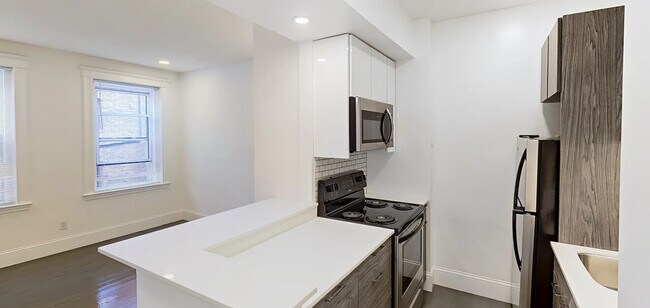 10 Berry St, Unit Queensberry #8 in Boston, MA - Building Photo - Building Photo