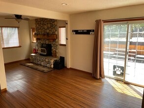 1865 Grizzly Mountain Dr in South Lake Tahoe, CA - Building Photo - Building Photo