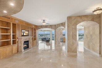 9103 Alta Dr in Las Vegas, NV - Building Photo - Building Photo