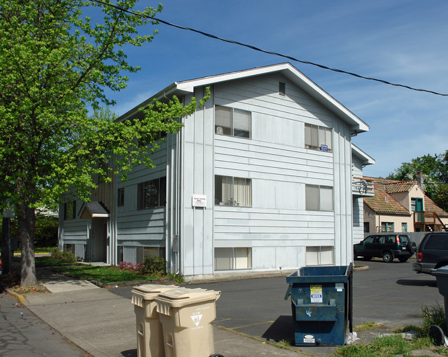 1463 NW Jackson Ave in Corvallis, OR - Building Photo - Building Photo