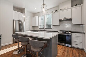 316 Jensen Dr in Houston, TX - Building Photo - Building Photo