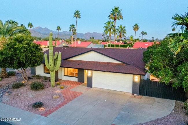 10823 N 109th Way in Scottsdale, AZ - Foto de edificio - Building Photo