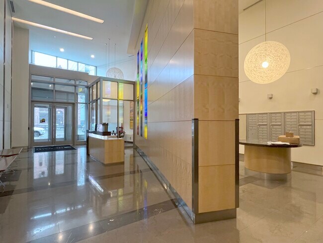 35 E 100 S, Unit 601 in Salt Lake City, UT - Foto de edificio - Building Photo