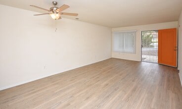 4757 Mystik Rd in Oceanside, CA - Building Photo - Building Photo