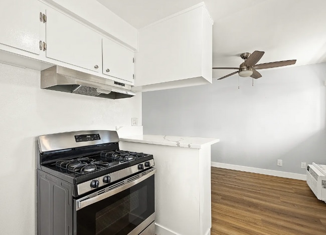 612 San Pascual Ave in Los Angeles, CA - Building Photo - Building Photo