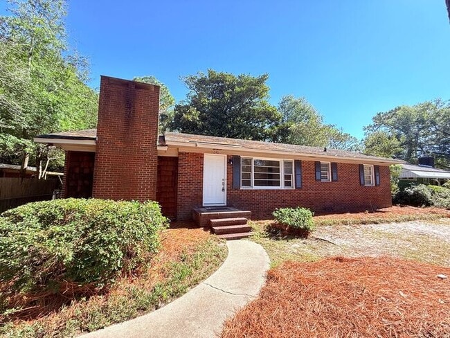 property at 240 Oakcrest Dr