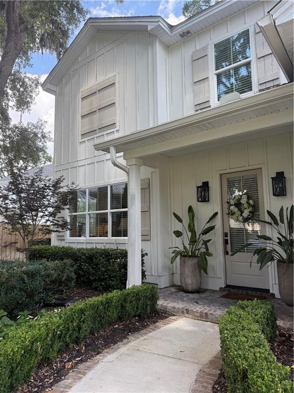 property at 3 Lake View Cottages Ct