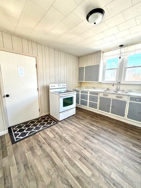 522 S 7th St in Escanaba, MI - Building Photo - Building Photo