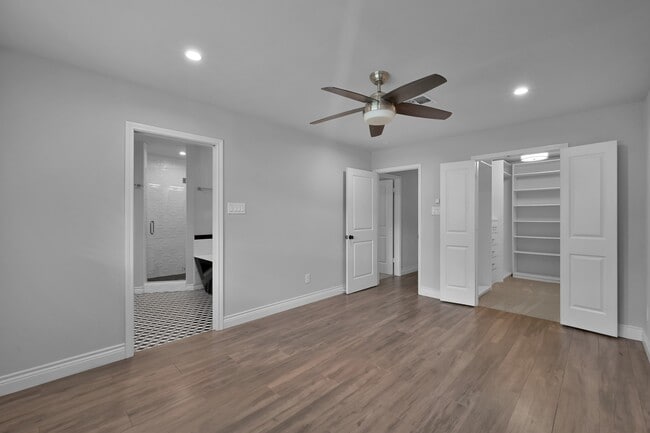 property at 2806 Triway Ln