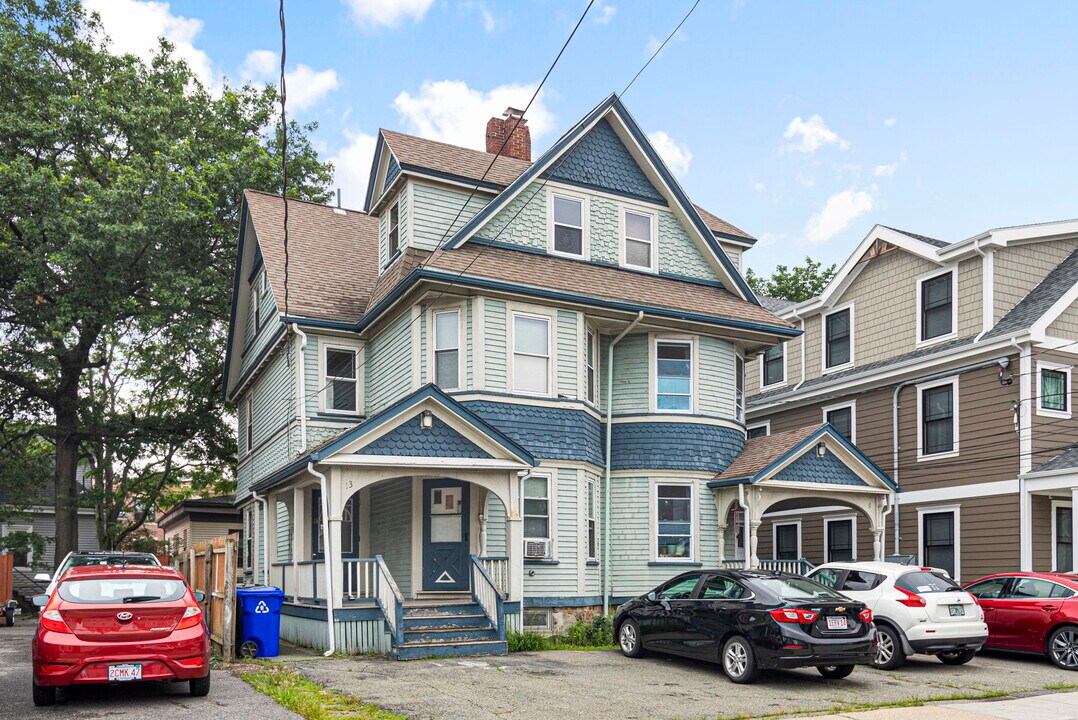 13 Mansfield St, Unit 3 in Boston, MA - Building Photo