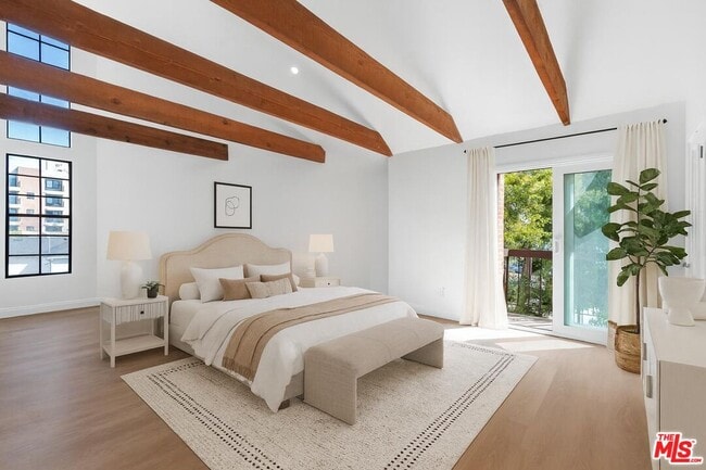 2541 Stoner Ave in Los Angeles, CA - Building Photo - Building Photo