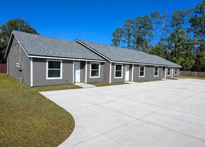 45192 S Mickler St, Unit Apt 101 in Callahan, FL - Building Photo